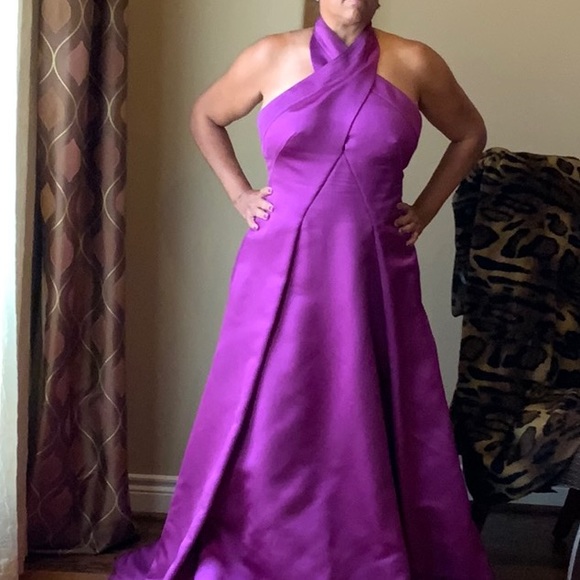 Elegant Escada Ball Gown - Picture 2 of 12